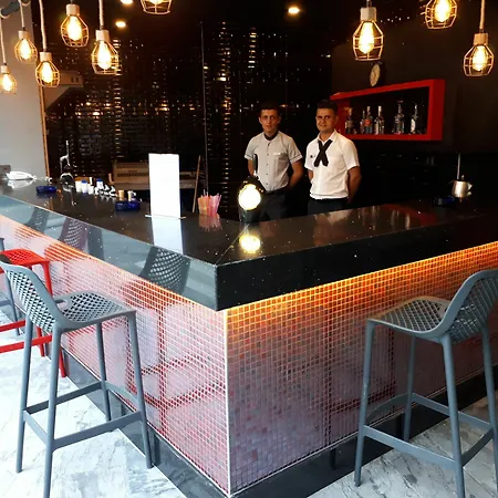 雷米拉城酒店-仅限16岁以上成人 酒店 4*
